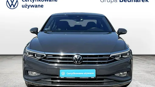 VOLKSWAGEN Passat -