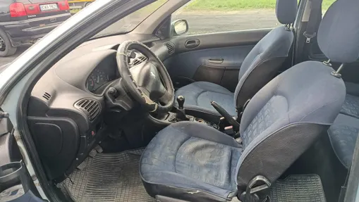 PEUGEOT 206 -