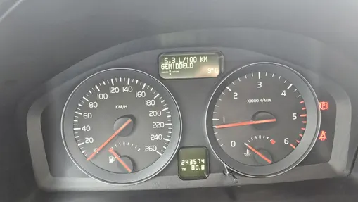 VOLVO C30 -