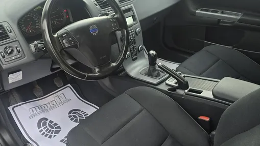 VOLVO C30 -