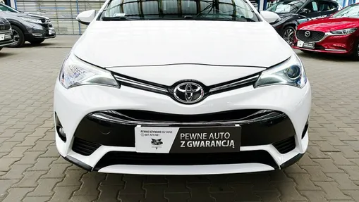 TOYOTA Avensis -