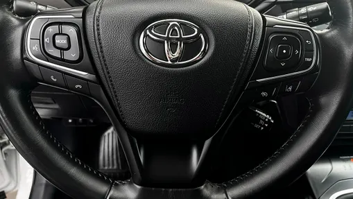 TOYOTA Avensis -