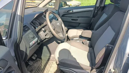 OPEL Zafira -