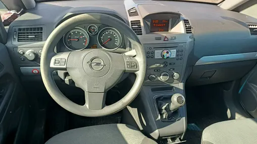 OPEL Zafira -