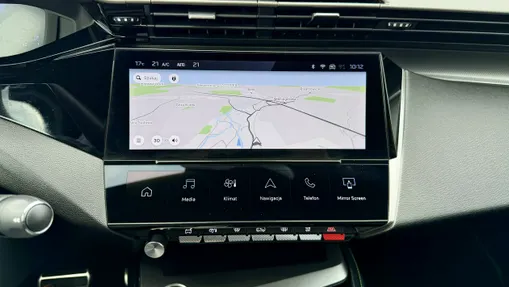 PEUGEOT 408 -