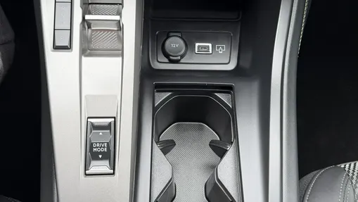 PEUGEOT 408 -