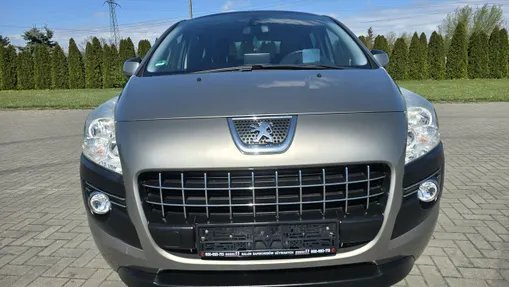PEUGEOT 3008 -