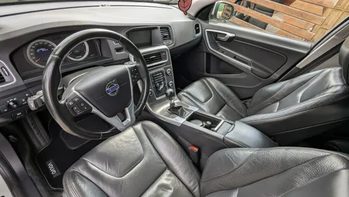 VOLVO S60 -