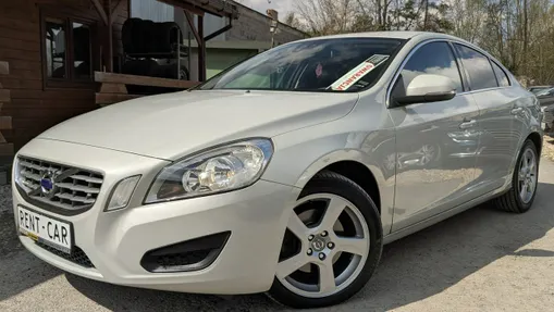 VOLVO S60 -
