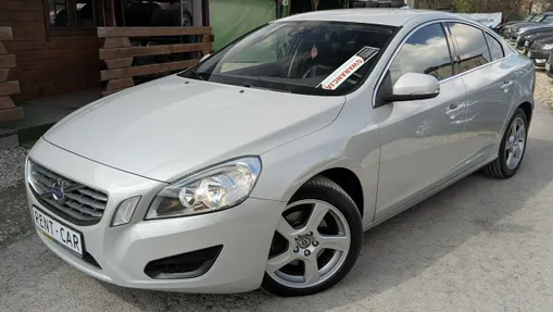 VOLVO S60 -