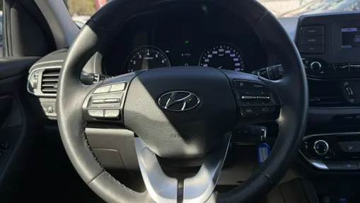 HYUNDAI i30 -