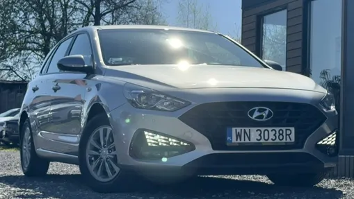 HYUNDAI i30 -