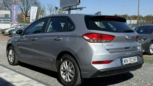 HYUNDAI i30 -