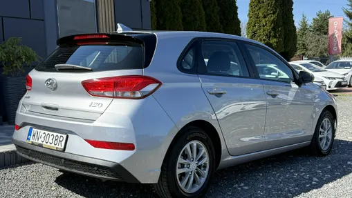 HYUNDAI i30 -