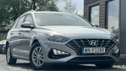 HYUNDAI i30 -