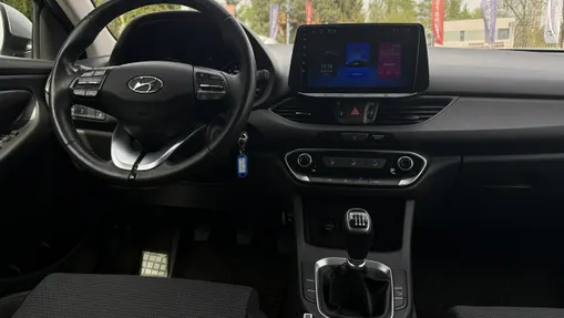 HYUNDAI i30 -