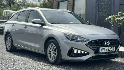 HYUNDAI i30 -
