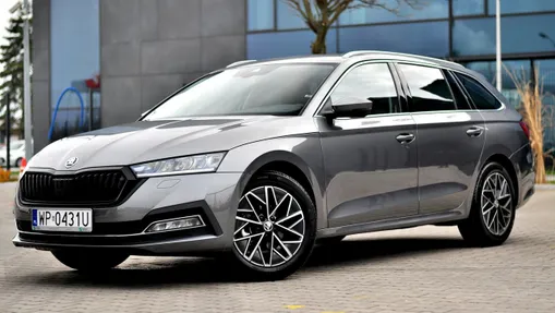 SKODA Octavia -