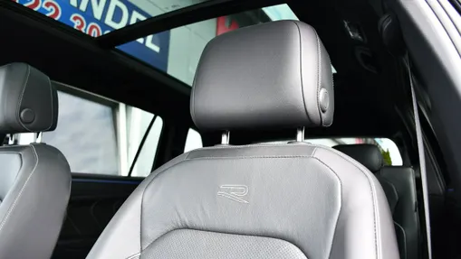 VOLKSWAGEN Tiguan -
