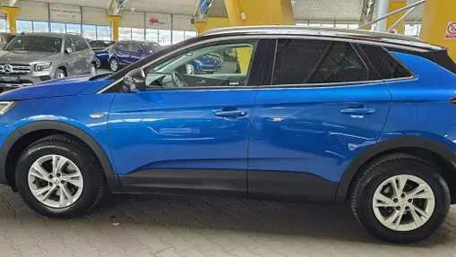 OPEL Grandland X -