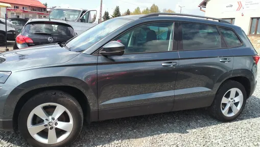 SKODA Karoq -