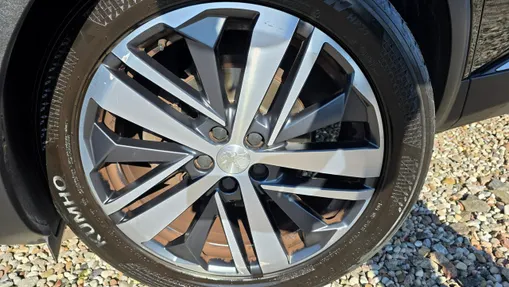 PEUGEOT 5008 -