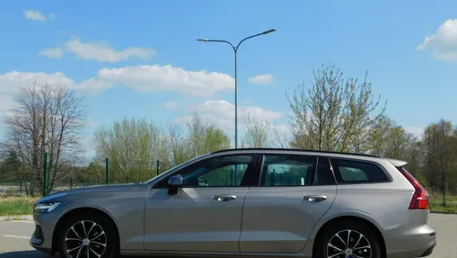 VOLVO V60 -