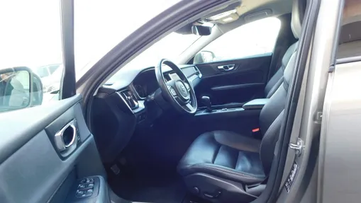 VOLVO V60 -