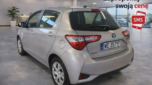 TOYOTA Yaris -