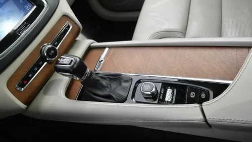 VOLVO XC90 -