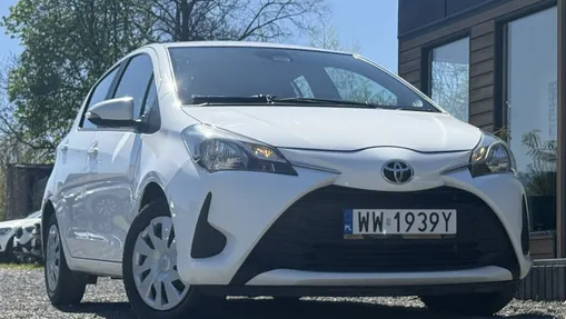 TOYOTA Yaris -