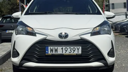 TOYOTA Yaris -