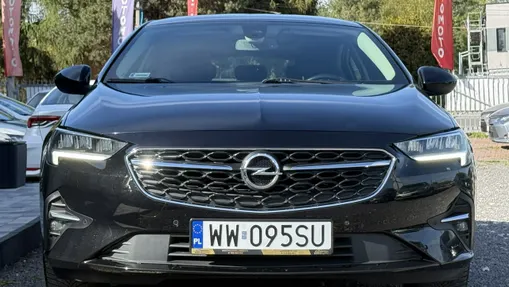 OPEL Insignia -