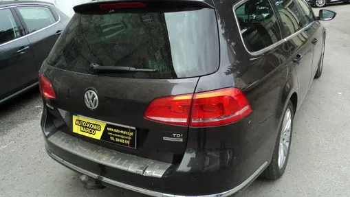 VOLKSWAGEN Passat -