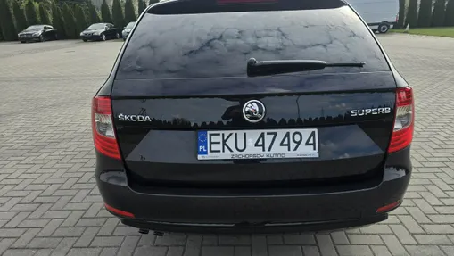 SKODA Superb -