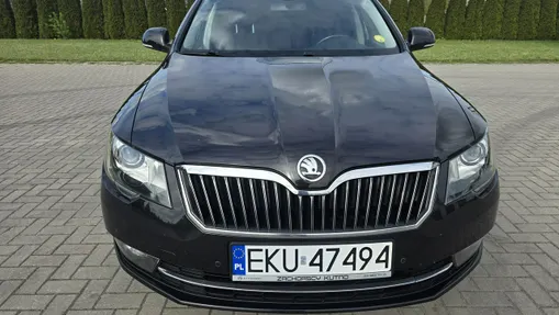SKODA Superb -