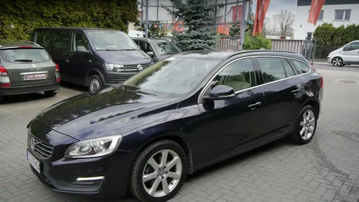 VOLVO V60 -