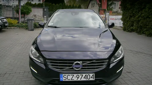 VOLVO V60 -