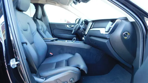 VOLVO XC60 -