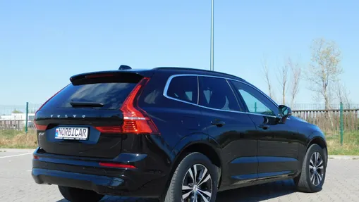 VOLVO XC60 -