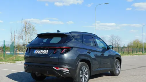 HYUNDAI Tucson -