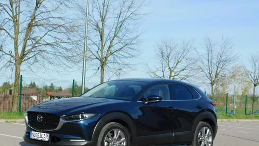 MAZDA CX-30 -