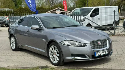 JAGUAR XF -