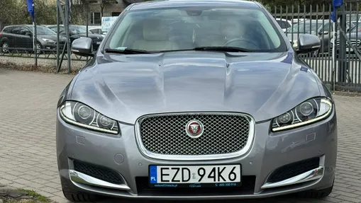 JAGUAR XF -