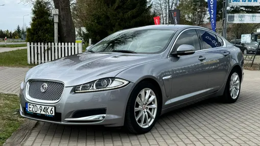 JAGUAR XF -