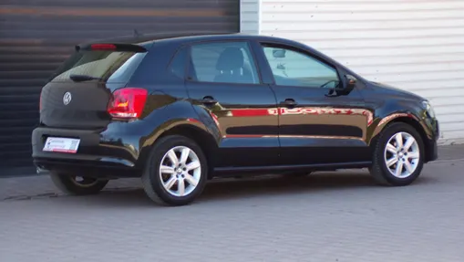 VOLKSWAGEN Polo -