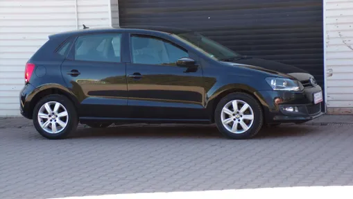 VOLKSWAGEN Polo -