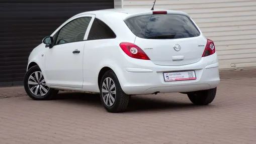 OPEL Corsa -