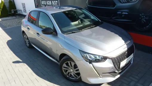PEUGEOT 208 -