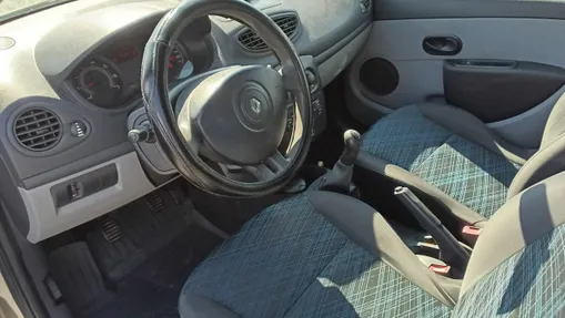 RENAULT Clio -